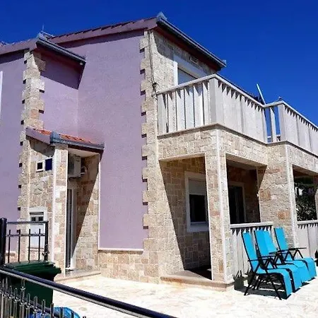Nyaraló House Casa Roza Sevid